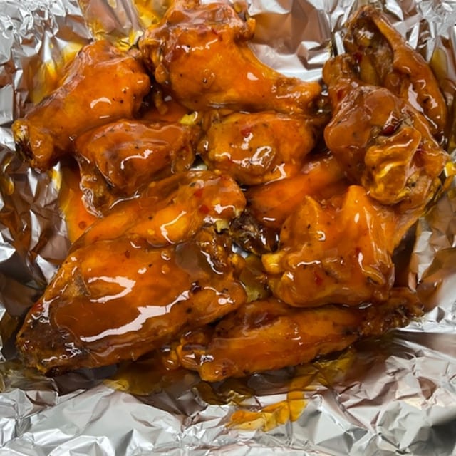 12 Buffalo Wings.